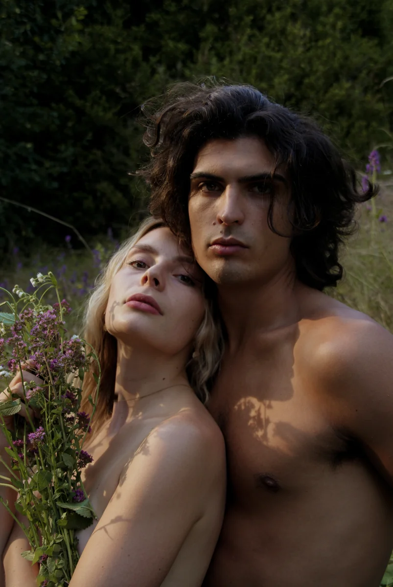 assets/11-couple-nature